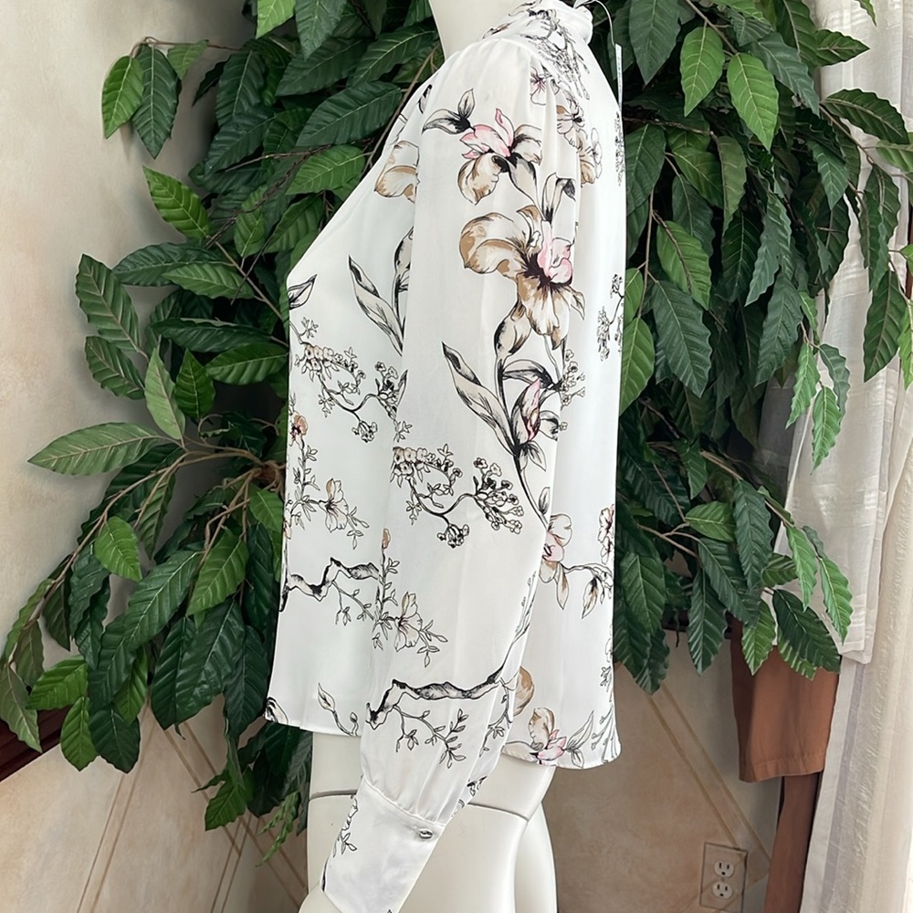 WHBM FLORAL PRINT BLOUSE - Picture 7 of 11